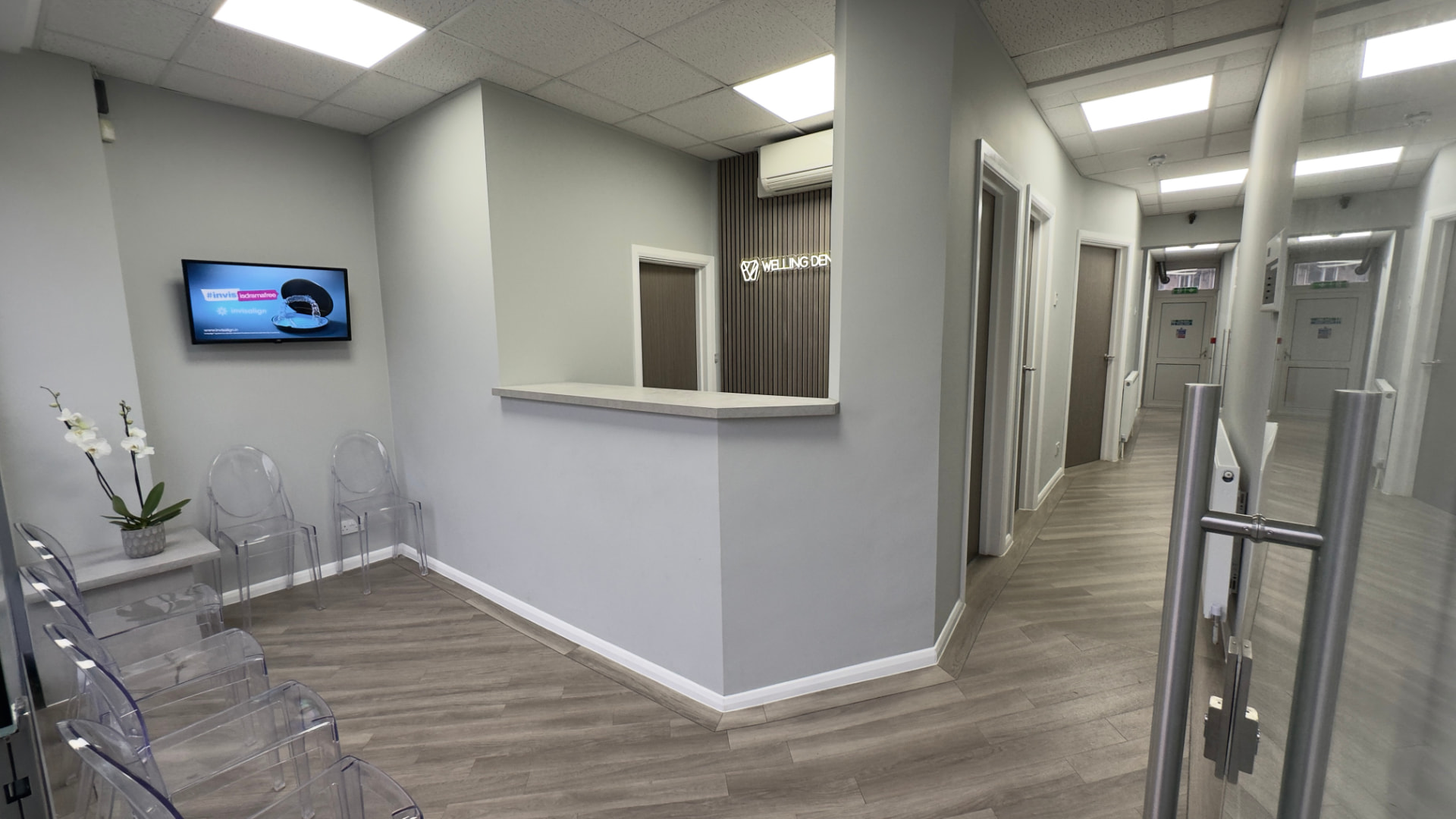 The waiting area and reception at Welling Dental Studio