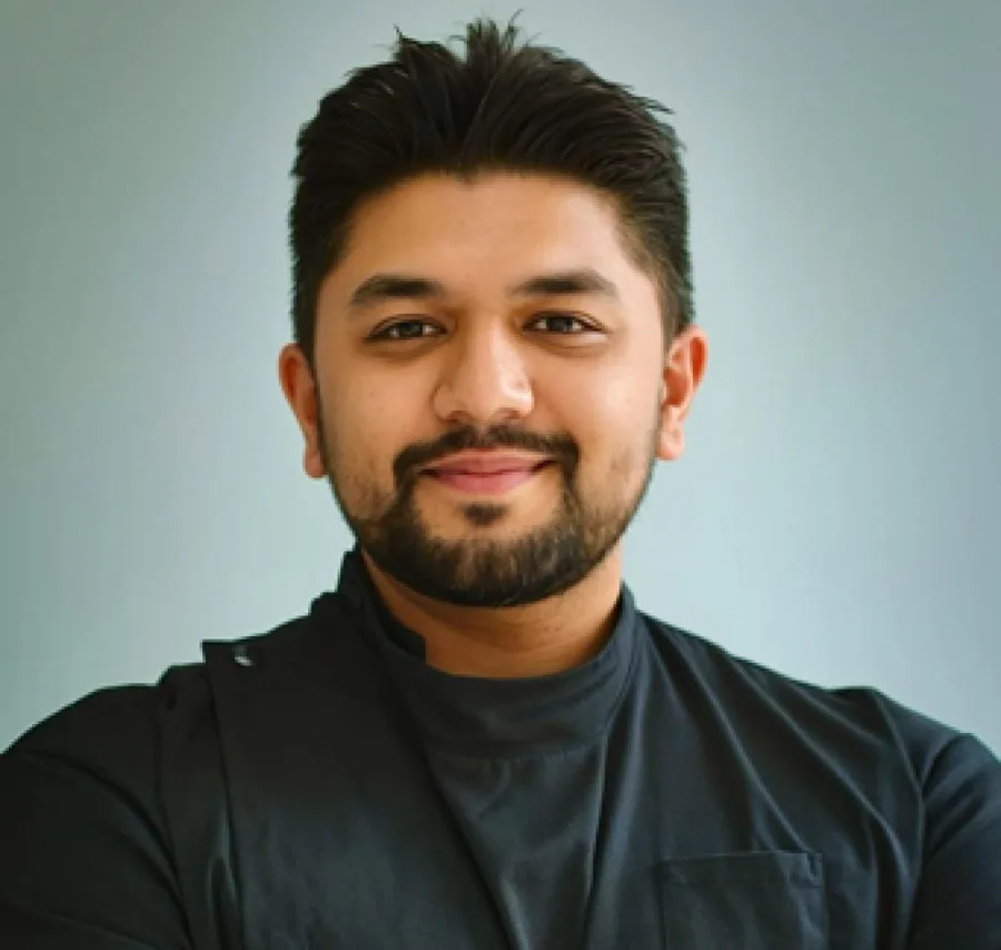 Dr Manraj Sandher, principal dentist at Welling Dental Studio